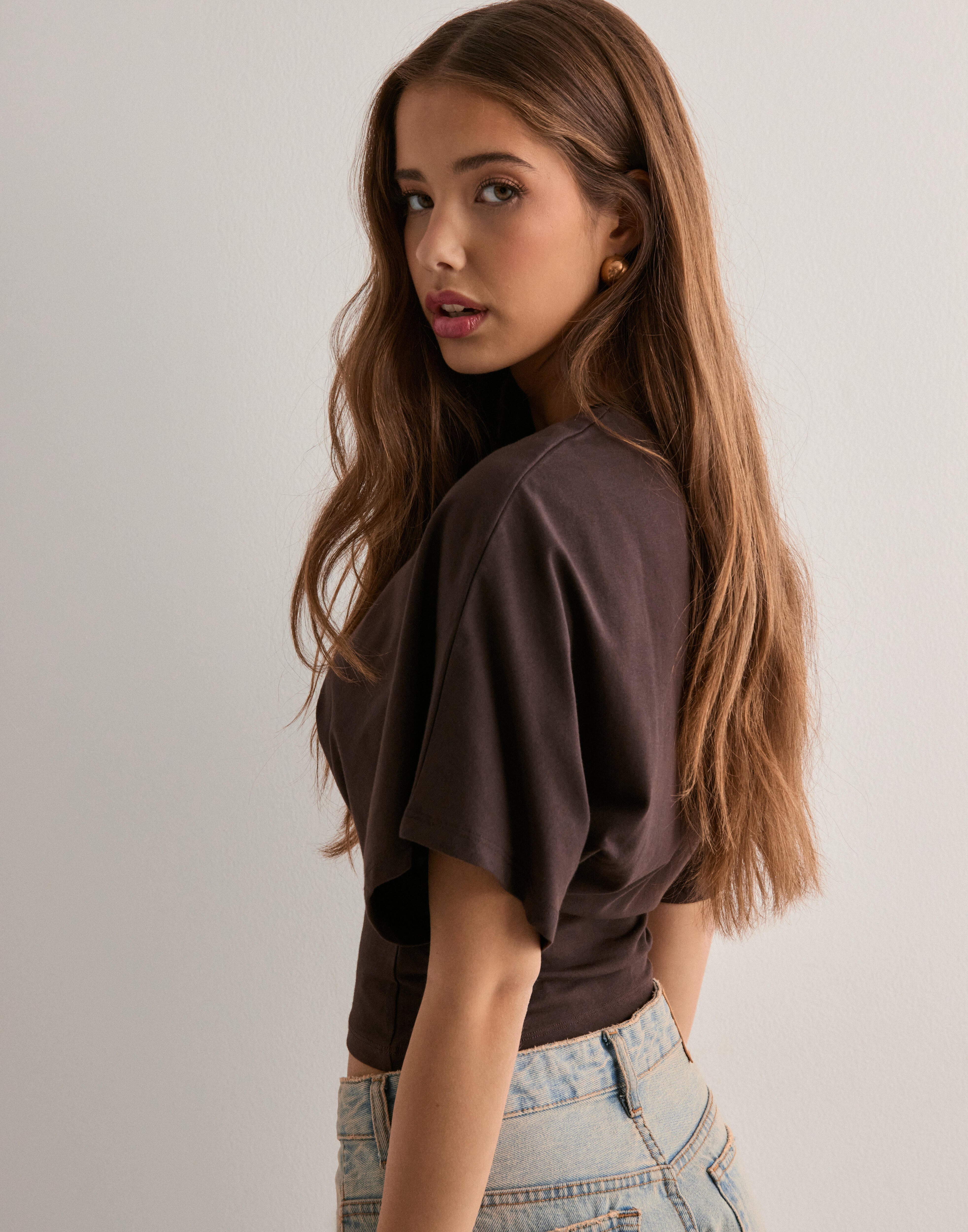 Belle Nuit | The Cloudform Wide Sleeve Tee