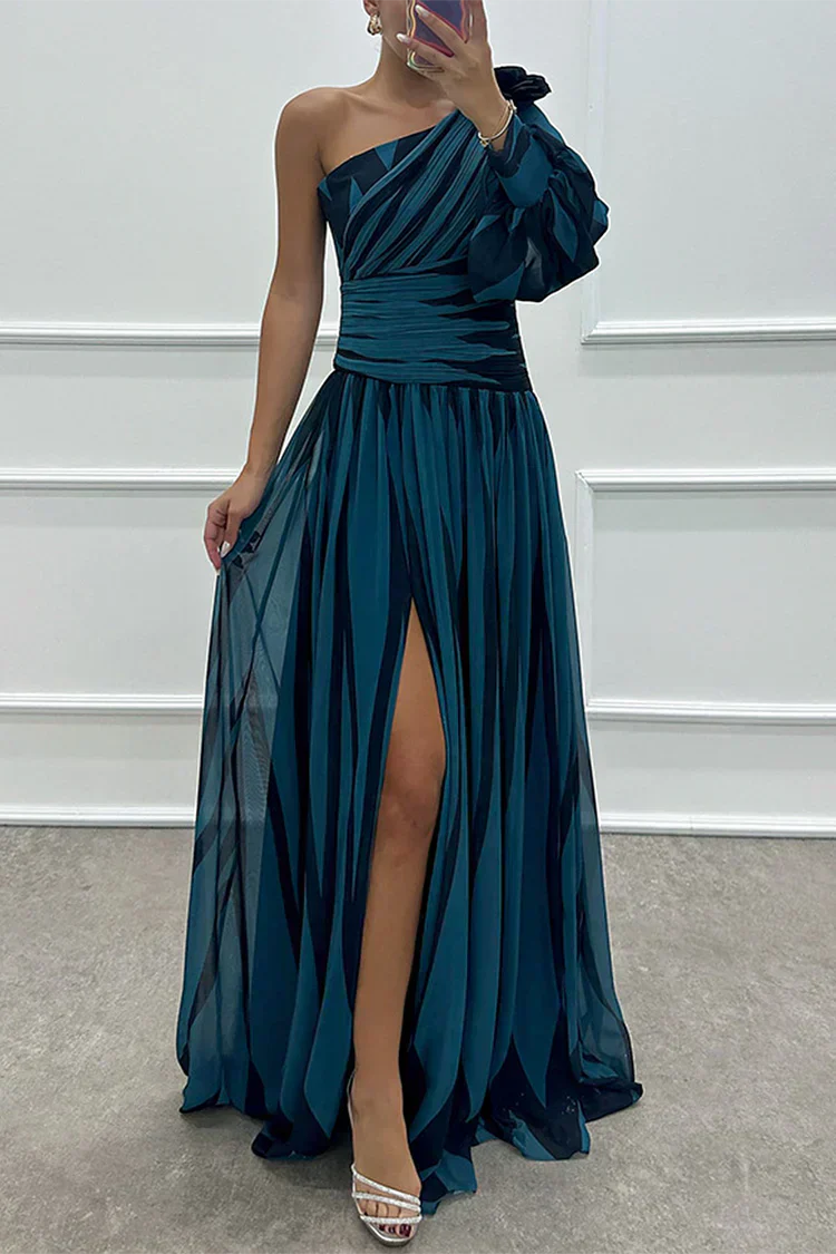 Shiloh | Elegante abito lungo a righe con una spalla