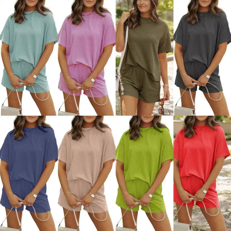 Laura | Set Estiva – T-shirt oversize e shorts in tessuto a costine – comoda e alla moda