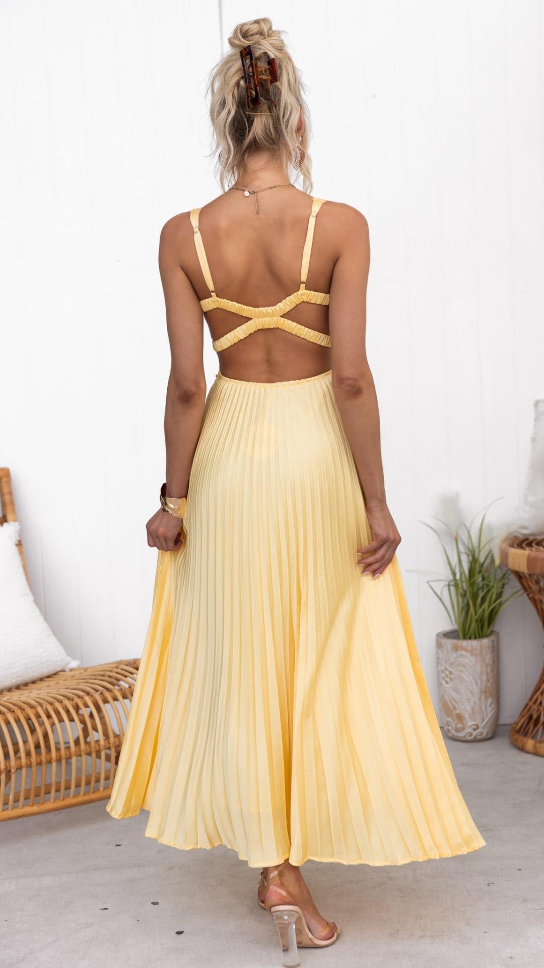 Eline | Elegante abito lungo con scollo a V e gonna plissettata