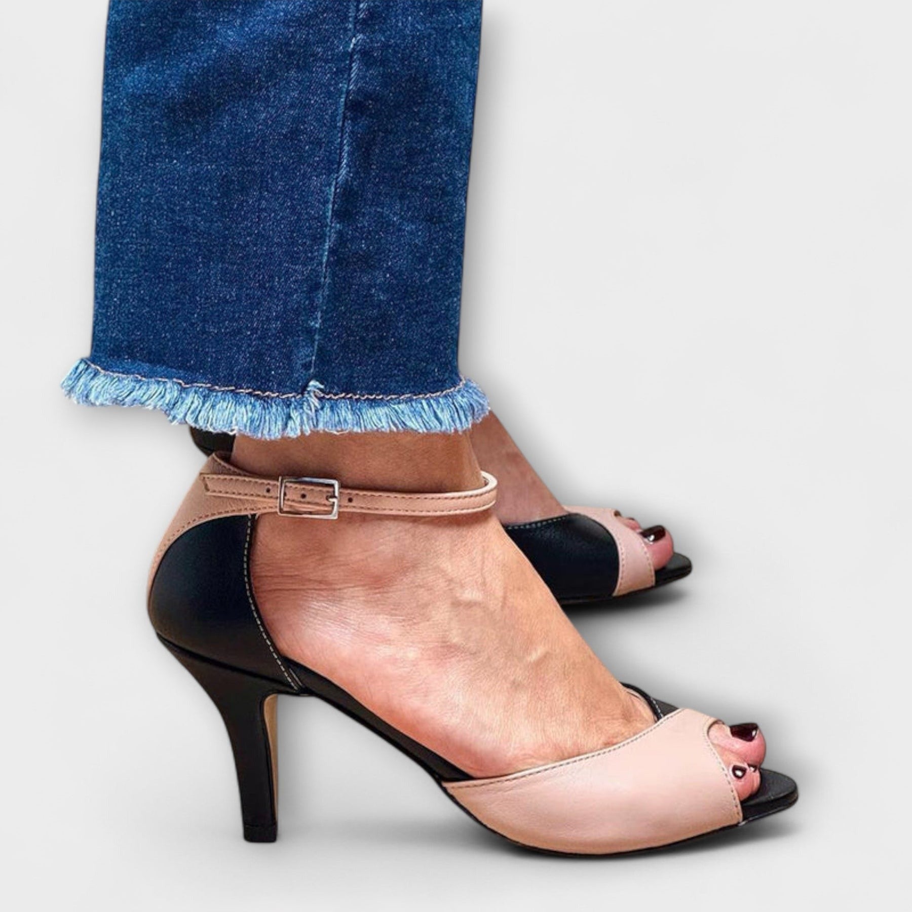 Noirella | Décolleté eleganti con cinturino