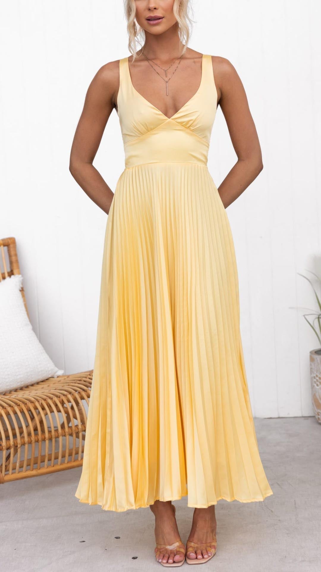 Eline | Elegante abito lungo con scollo a V e gonna plissettata